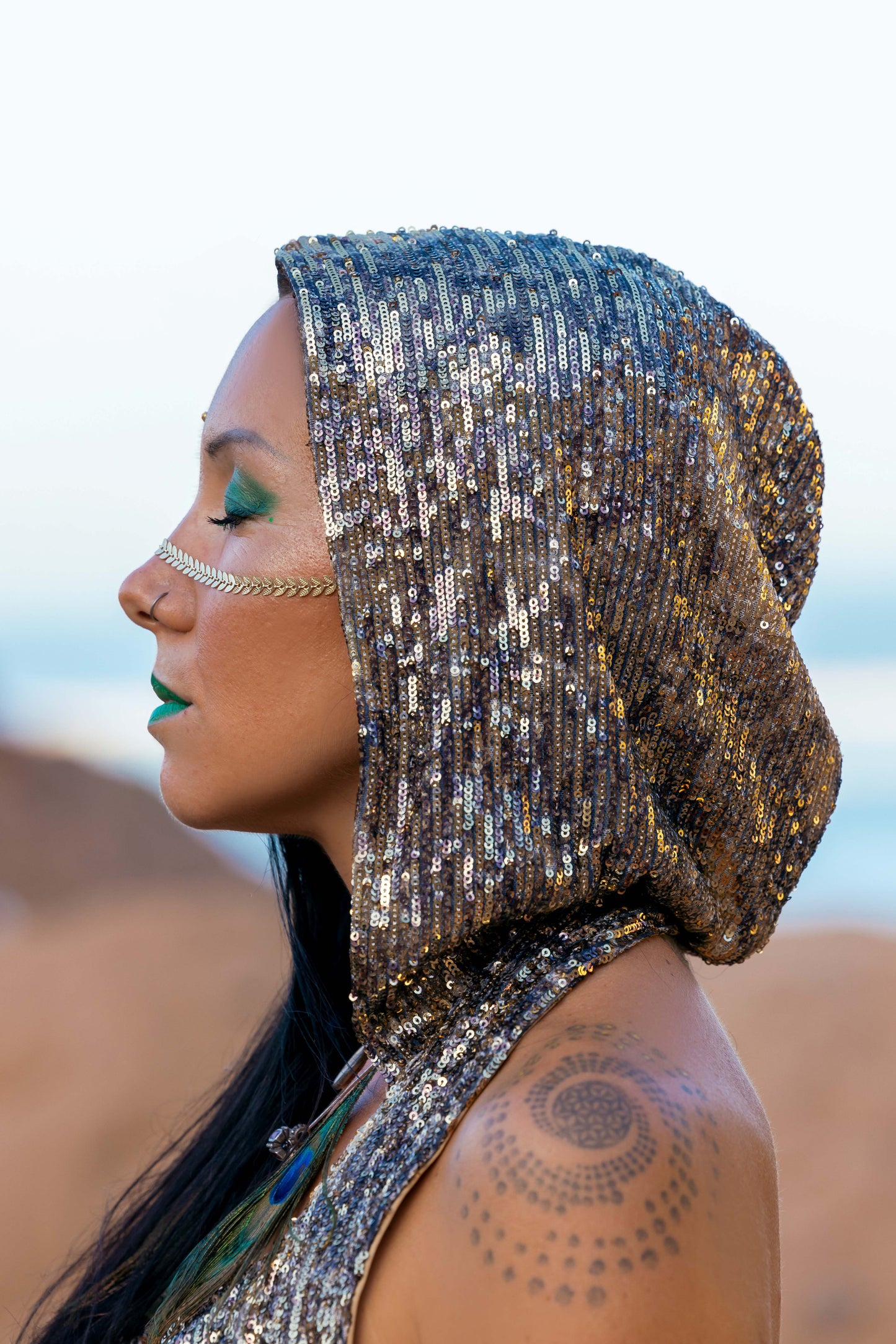 Triangle Sequins Hooded Top